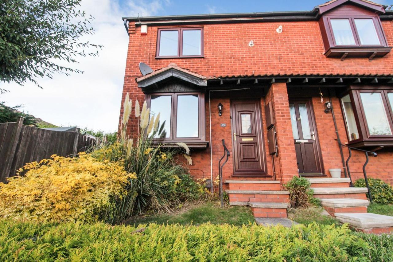 Comfortable 2 Bedroom House With Free Parking Nottingham Kültér fotó