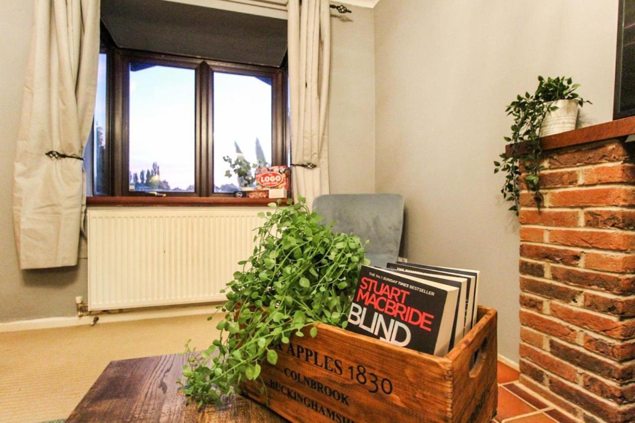 Comfortable 2 Bedroom House With Free Parking Nottingham Kültér fotó
