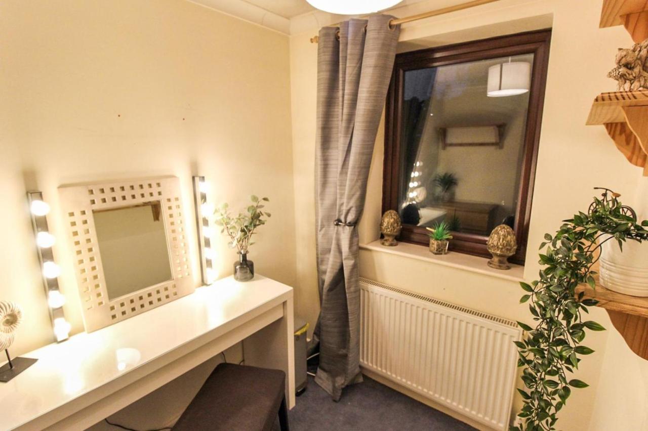 Comfortable 2 Bedroom House With Free Parking Nottingham Kültér fotó
