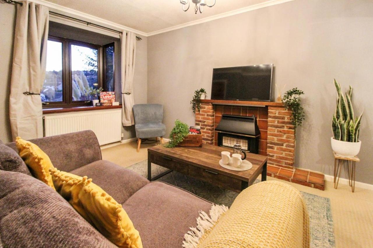 Comfortable 2 Bedroom House With Free Parking Nottingham Kültér fotó